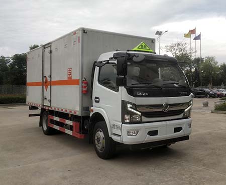 專威牌HTW5121XQYE6爆破器材運輸車公告圖片