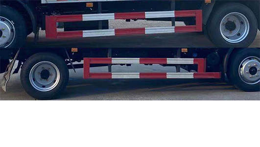 專威牌HTW5121XQYE6爆破器材運輸車公告圖片