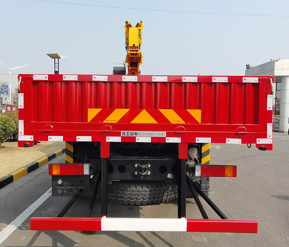 徐工牌XGS5319JSQD6隨車起重運輸車公告圖片
