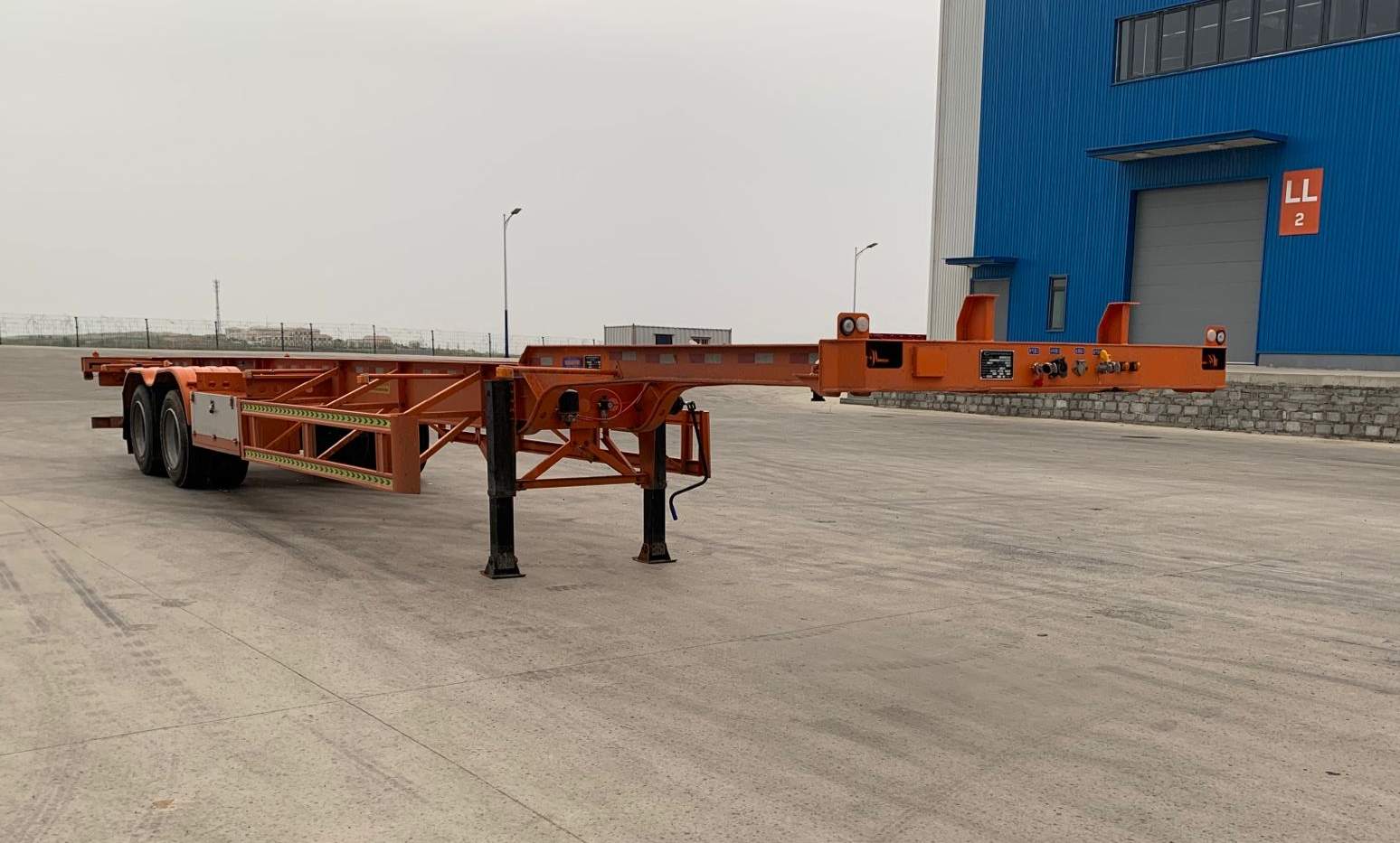 常春宇创牌14米30.8吨2轴集装箱运输半挂车(FCC9340TJZ)