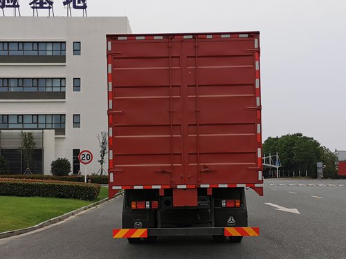 豪曼牌ZZ5188XXYG17FB0厢式运输车公告图片