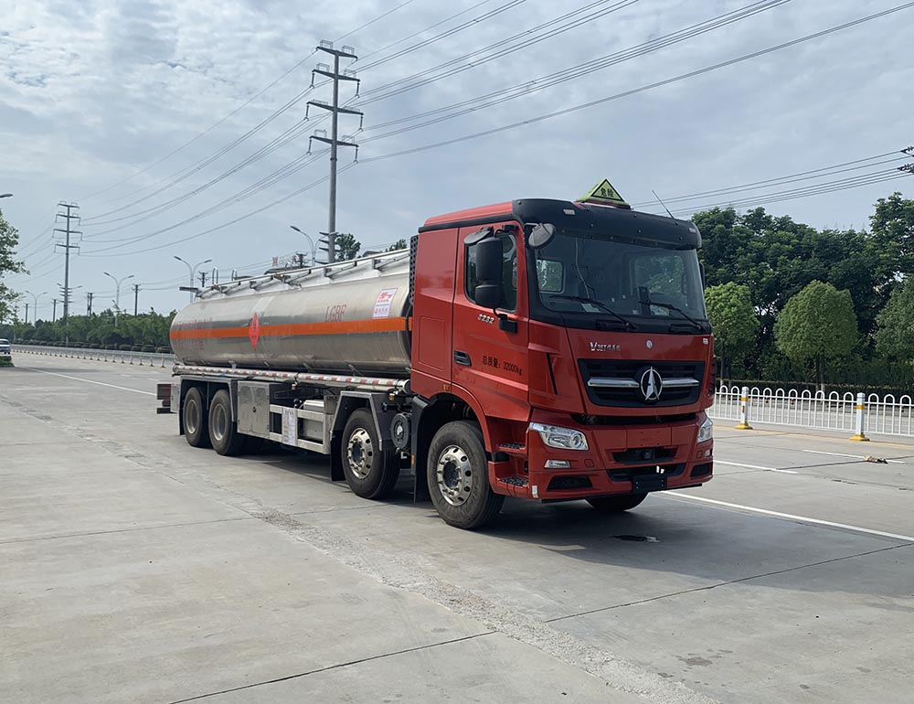 楚飞牌CLQ5320GYY6NDA铝合金运油车