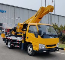 高空作业车
