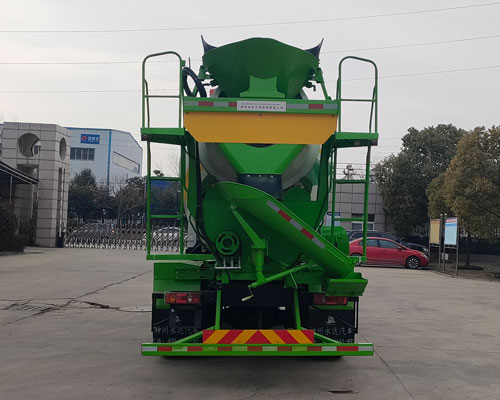 神州永達(dá)牌AYD5181GJBDYB6混凝土攪拌運(yùn)輸車公告圖片