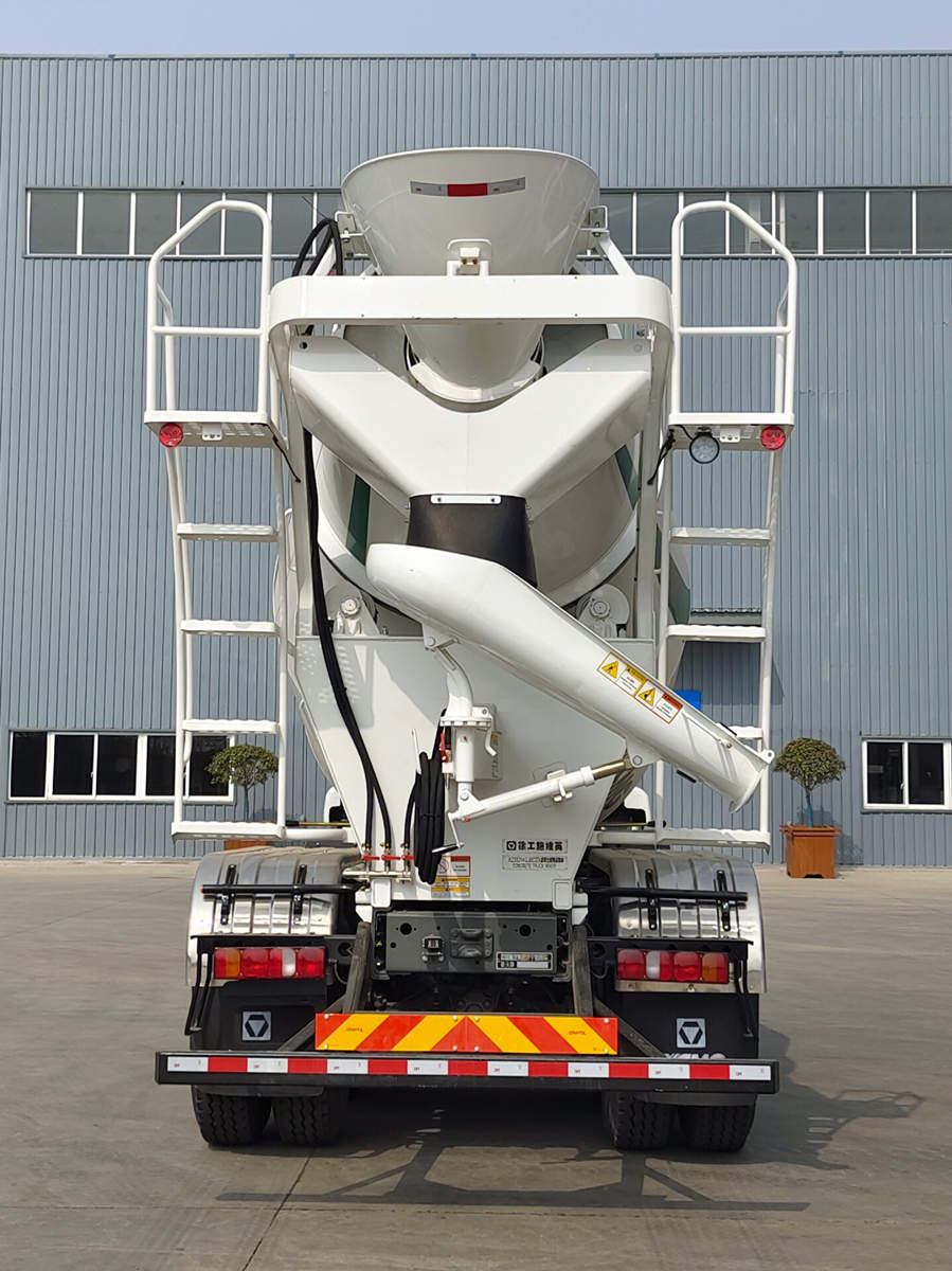 徐工牌XZS5318GJBCH2混凝土攪拌運輸車公告圖片