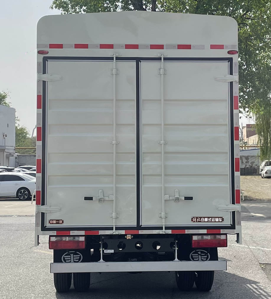 解放牌CA5044CCYP40K56L2E6A84倉柵式運(yùn)輸車公告圖片