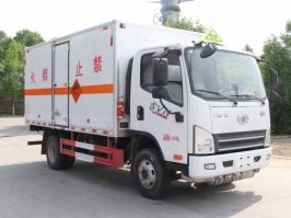 爆破器材运输车
