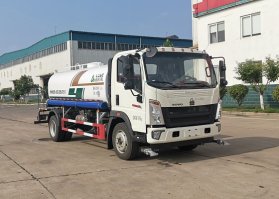 绿化喷洒车
