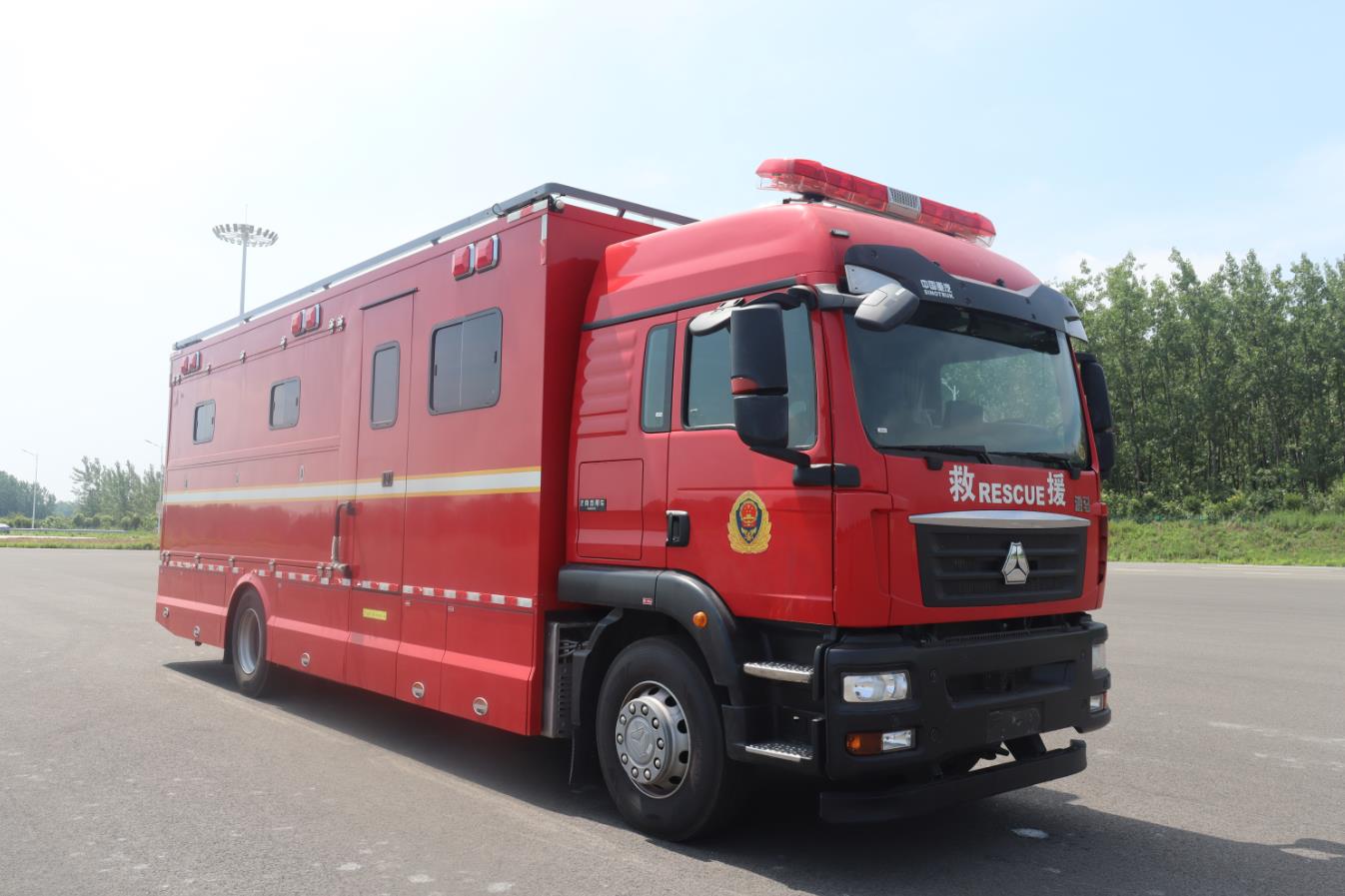 鸿马斯特牌HMT5160TXFQC200/CS器材消防车图片