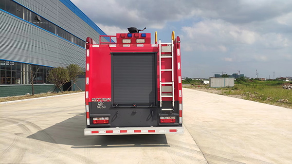 程力威牌CLW5110GXFSG50/DF水罐消防車公告圖片