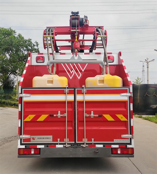 雷沃协力牌LWX5310TXFBP500/YDXZ泵浦消防车公告图片