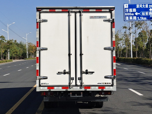 江淮牌HFC5040XXYEV4純電動廂式運(yùn)輸車公告圖片