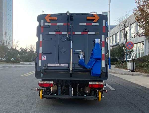 宇通牌YTZ5040TXS20D6洗掃車公告圖片