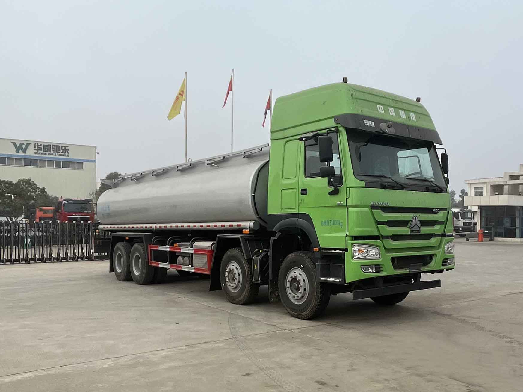 华威驰乐牌SGZ5310TGYZZ6W供液车公告图片