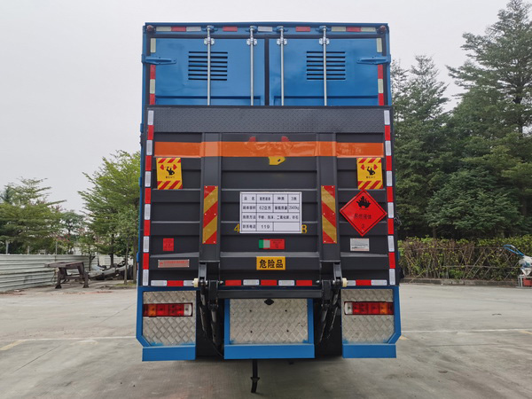 永強牌YQ5320XRYQ2易燃液體廂式運輸車公告圖片