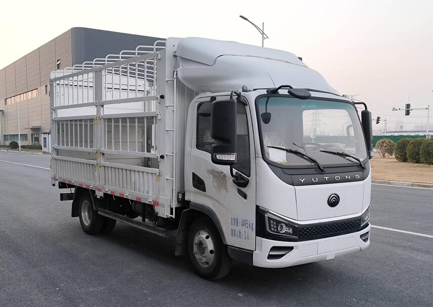 宇通牌ZKH5045CCYBEV6纯电动仓栅式运输车公告图片