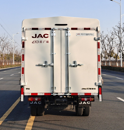 江淮牌HFC5036CCYPV3E1C1S-2倉(cāng)柵式運(yùn)輸車公告圖片