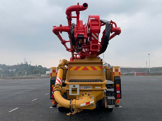 三一牌SYM5210THBF混凝土泵車(chē)公告圖片