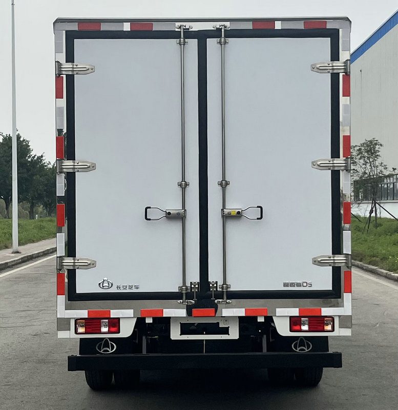 長(zhǎng)安牌CKS5040XLCD5FD61冷藏車公告圖片