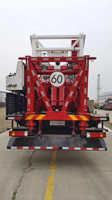 卡瑞特牌WJR5480TXJ900修井機(jī)公告圖片