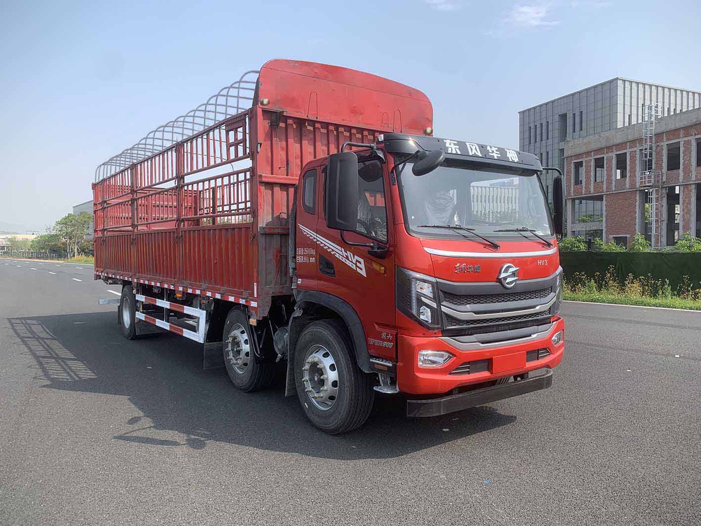 華神牌DFD5253CCYL6D12倉柵式運輸車公告圖片