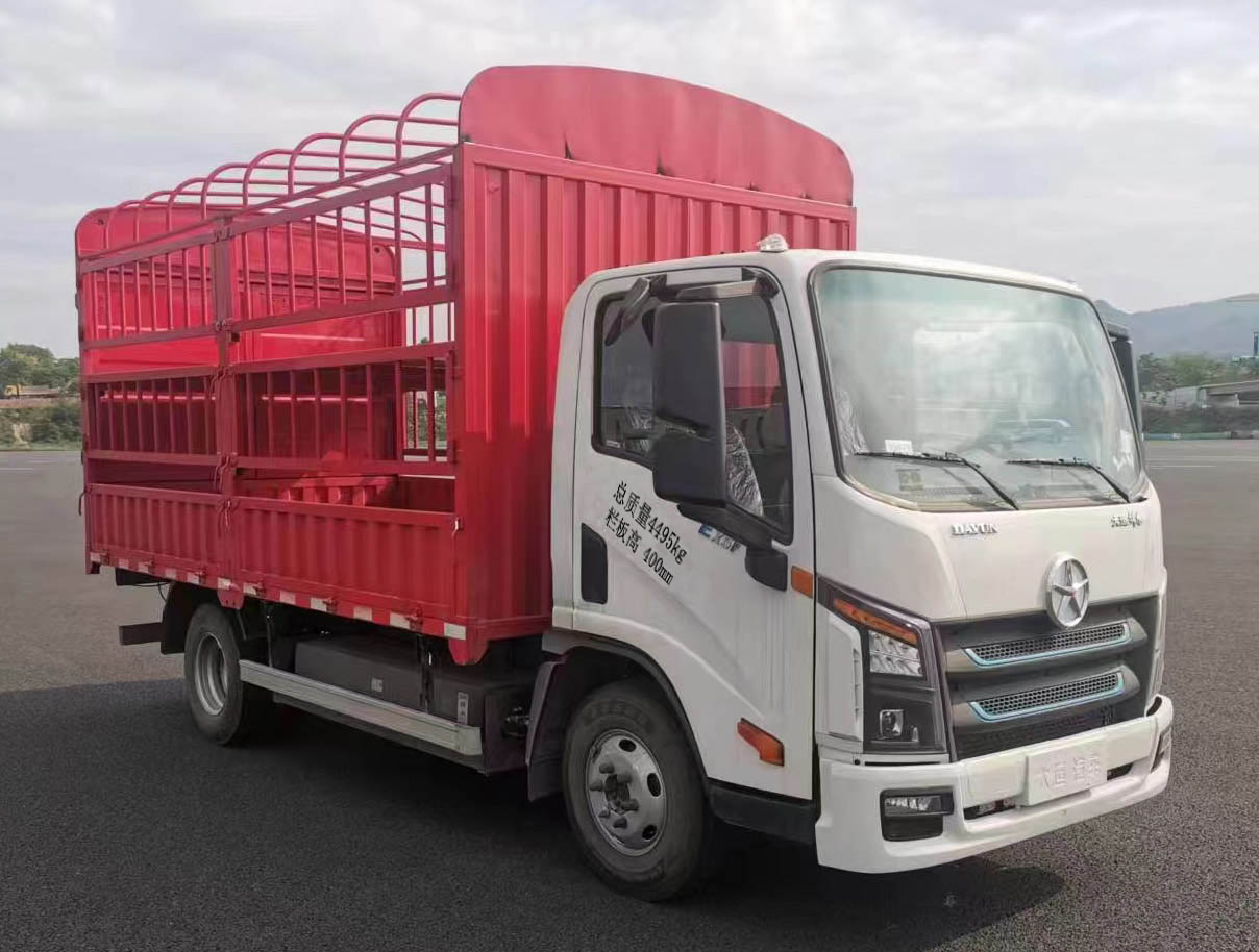 大運(yùn)牌CGC5041CCYBBEV633純電動(dòng)倉柵式運(yùn)輸車公告圖片