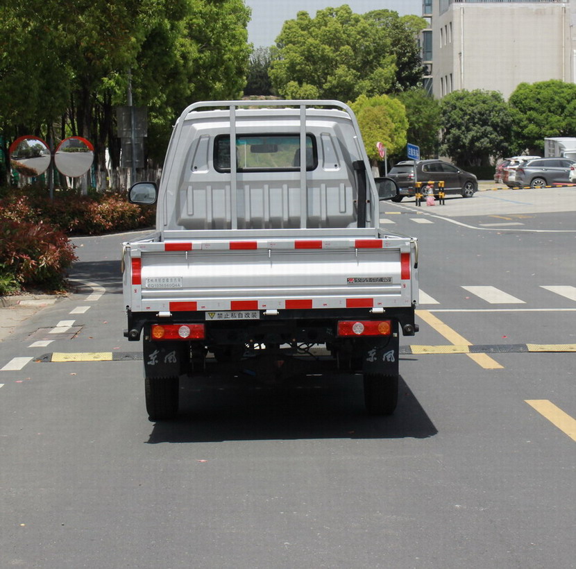 东风牌EQ1036S60Q4A轻型载货汽车公告图片