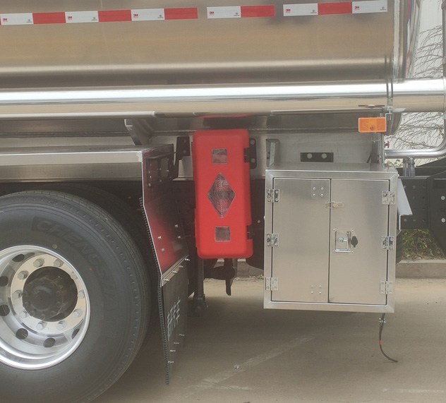 岱陽牌TAG5329GYYF鋁合金運油車公告圖片