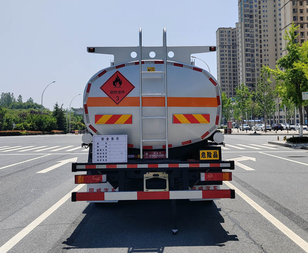 專威牌HTW5181GYYEC6運油車公告圖片