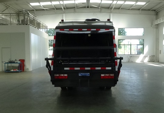 程力威牌CLW5120ZYSBSL壓縮式垃圾車公告圖片