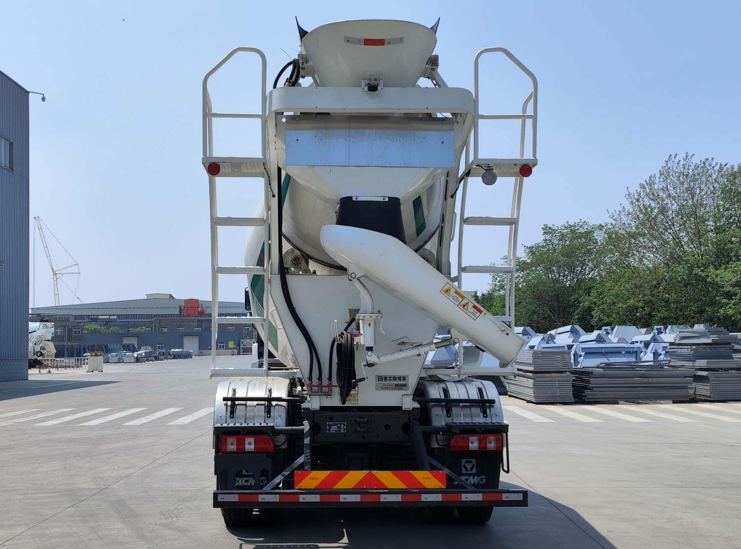 徐工牌XZS5318GJBC7N4混凝土攪拌運輸車公告圖片