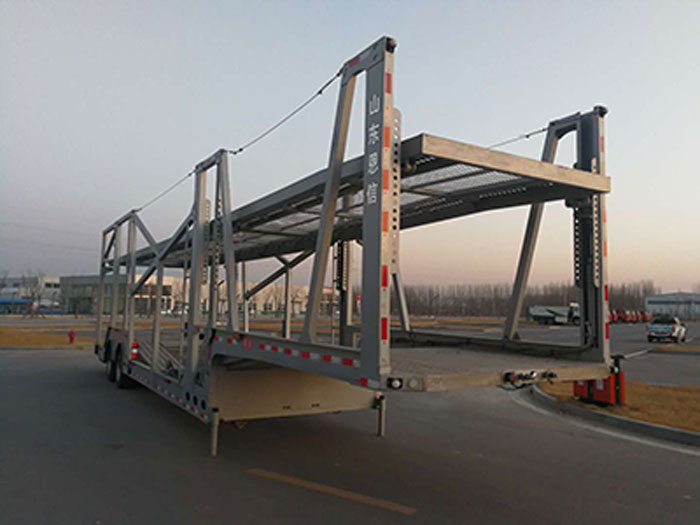 恩信事业牌13.8米15吨2轴乘用车辆运输半挂车(HEX9220TCC)