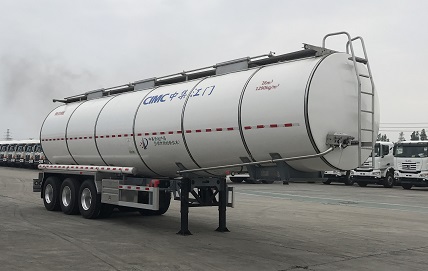 中集牌10.4米32.6吨3轴液态食品运输半挂车(ZJV9402GYSJM)