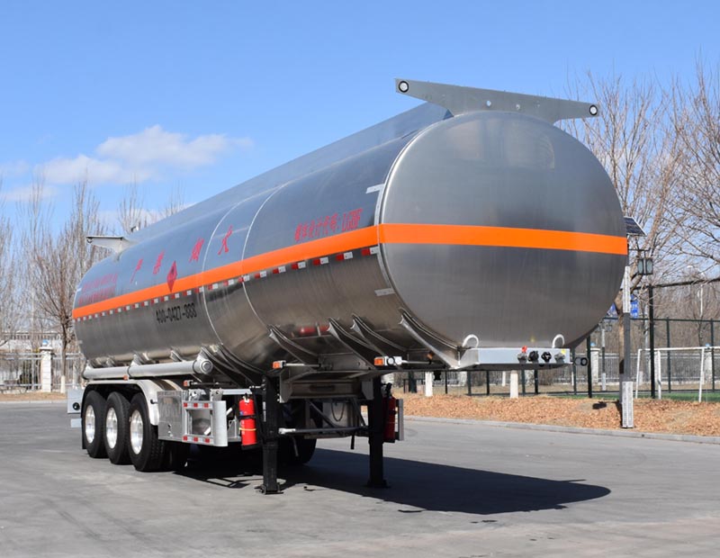 金玺牌11.5米34吨3轴铝合金易燃液体罐式运输半挂车(WPH9403GRYL)
