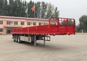 栏板半挂车