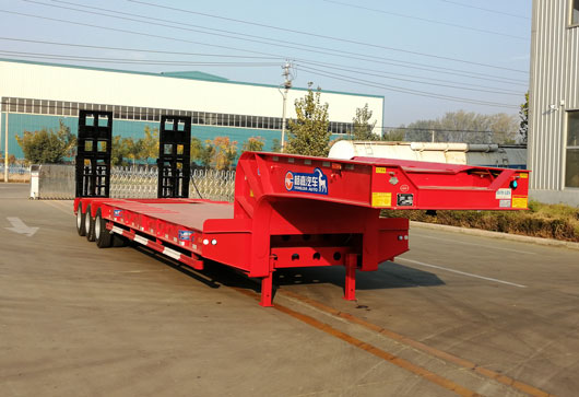 杨嘉牌13.8米25.3吨6轴低平板半挂车(LHL9389TDPA)