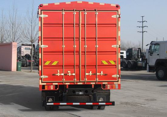 豪沃牌ZZ5167CCYH4215F1倉(cāng)柵式運(yùn)輸車公告圖片