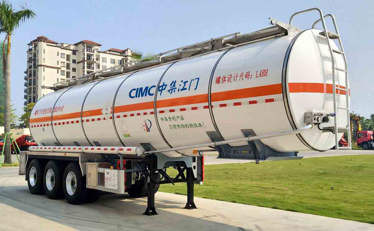 中集牌11.6米32吨3轴毒性和感染性物品罐式运输半挂车(ZJV9403GDGJM)