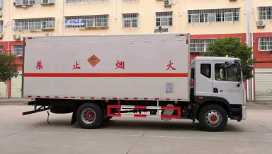 程力威牌CLW5180XQYE6爆破器材運(yùn)輸車公告圖片