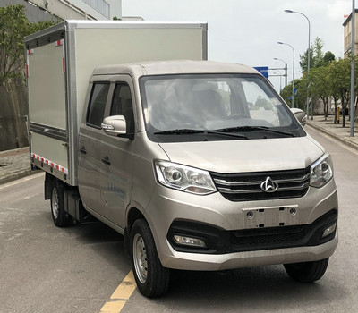 長(zhǎng)安牌SC5031XYKXAS6B1翼開啟廂式車公告圖片