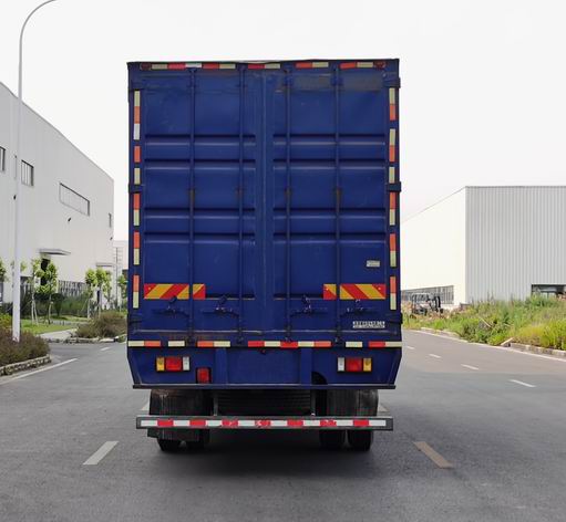 乘龍牌LZ5180XXYM3AC2廂式運輸車公告圖片