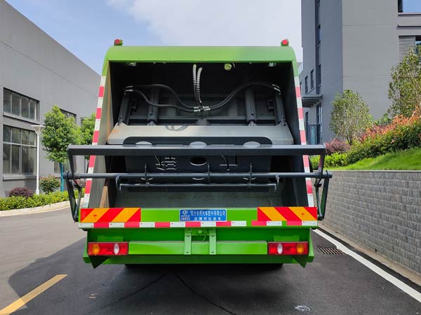 程力威牌CLW5250ZYSD6压缩式垃圾车公告图片