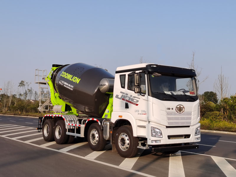 中聯(lián)牌ZLJ5318GJBJCF混凝土攪拌運(yùn)輸車公告圖片