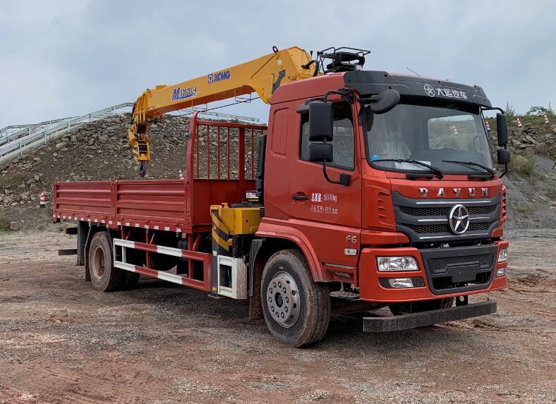 大運(yùn)牌DYQ5183JSQD6AB隨車起重運(yùn)輸車公告圖片