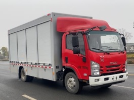 装备车