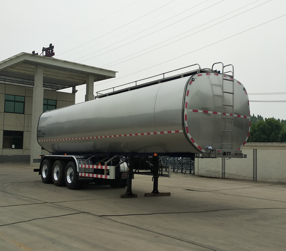 天润新东牌11米32.2吨3轴液态食品运输半挂车(YXD9400GYS)