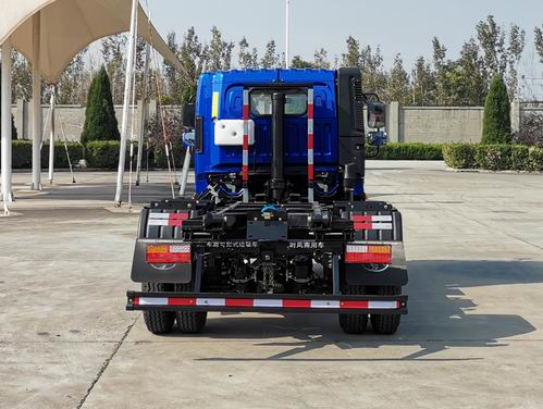 時風(fēng)牌SSF5046ZXXDP43C1車廂可卸式垃圾車公告圖片