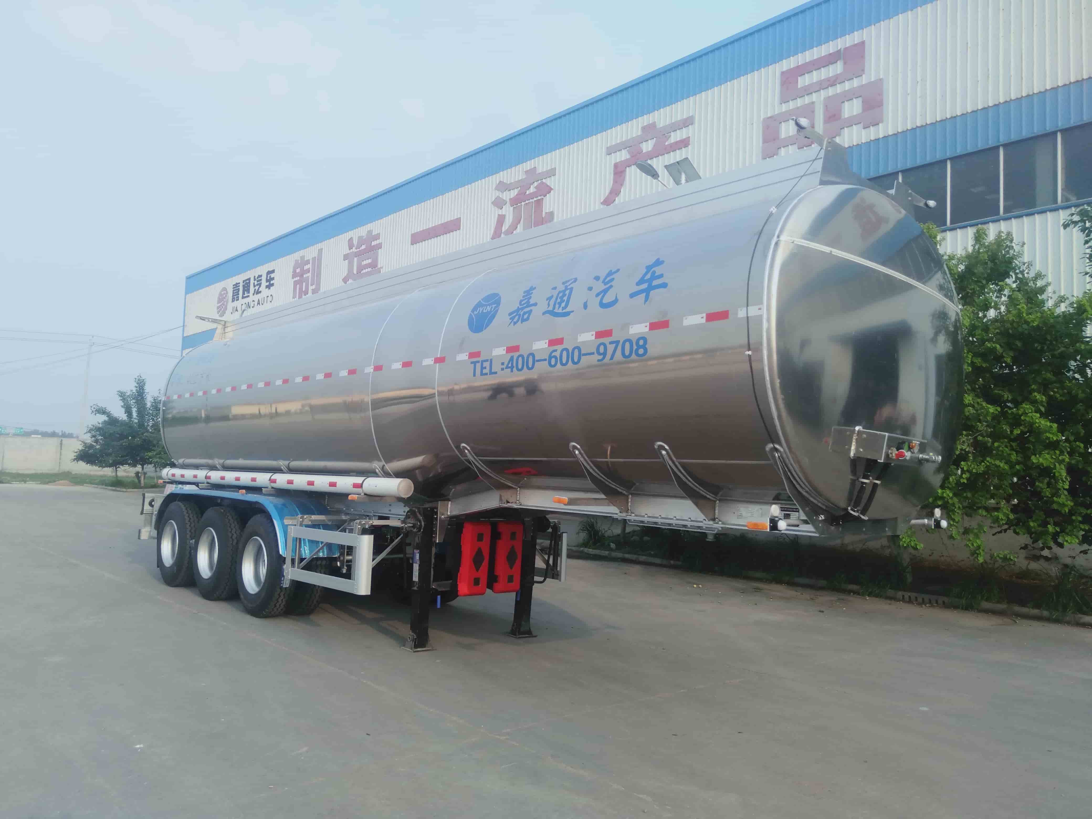 嘉运通牌10.6米34.3吨3轴铝合金液态食品运输半挂车(JTC9401GYSL)