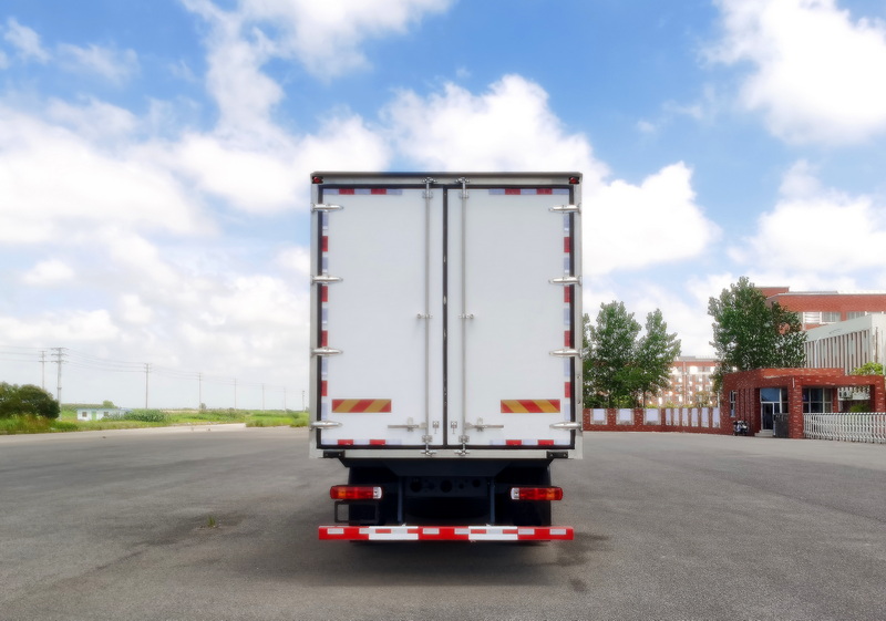 豪沃牌ZZ5187XLCK501GF1冷藏車(chē)公告圖片