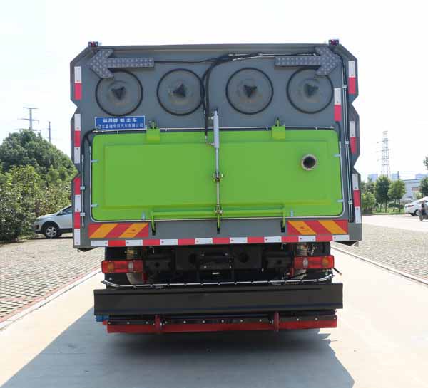 縱昂牌CLT5180TXCDF6吸塵車(chē)公告圖片